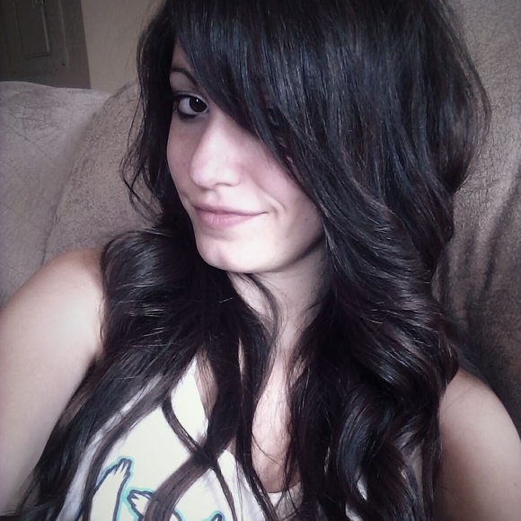 Meet your Posher, Sabryna - Picture 2 of 2